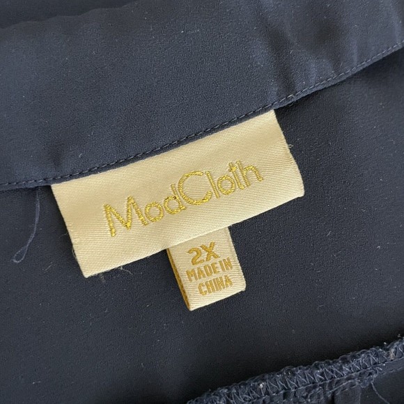 ModCloth Podcast Co Host Blouse Navy Floral Top Size 2X Plus - Picture 6 of 6